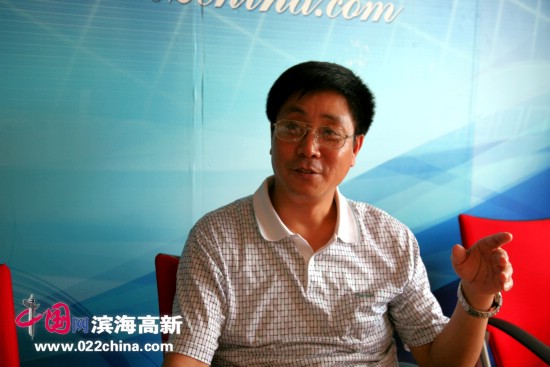 天津的画虾名家高天武做客中国网·滨海高新