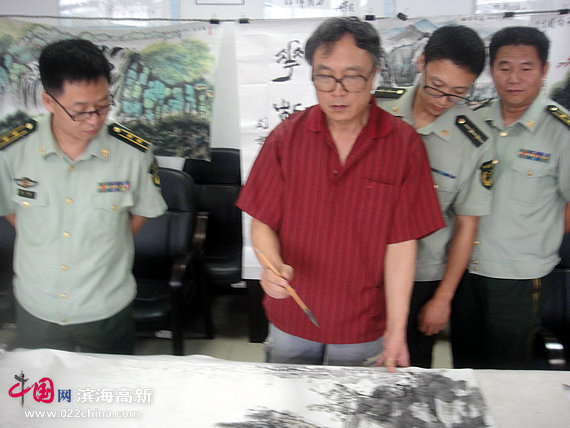 何锡俊的山水《一帆风顺》。