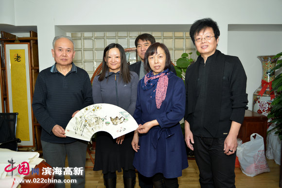 李玉海、薛芹、孙亮与北京客人罗莹。