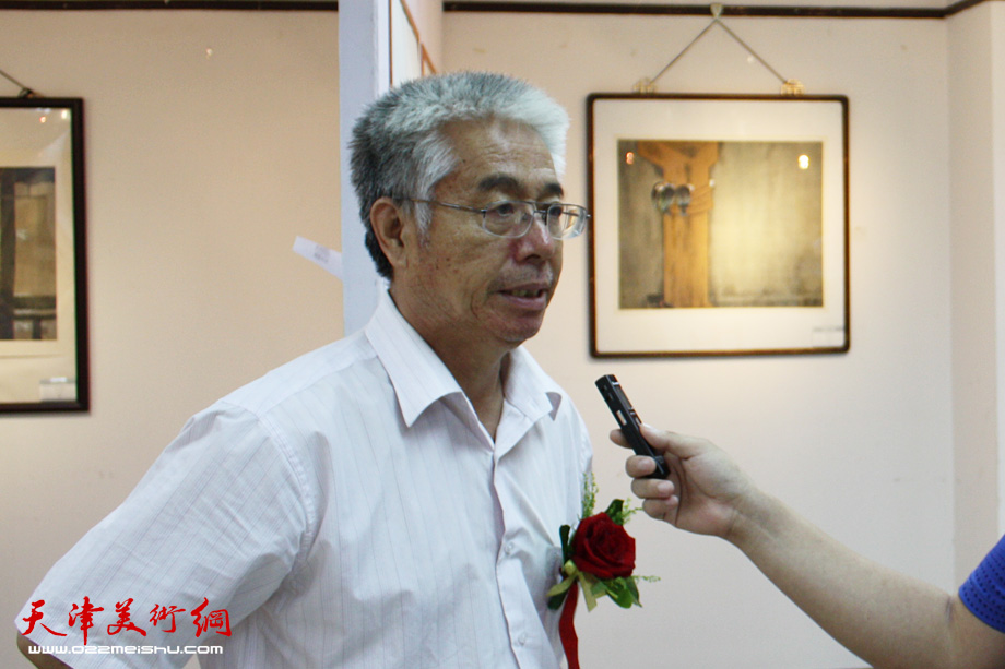 天津人民美术出版社美术馆常务副馆长苏鸿升接受天津美术网独家采访。 