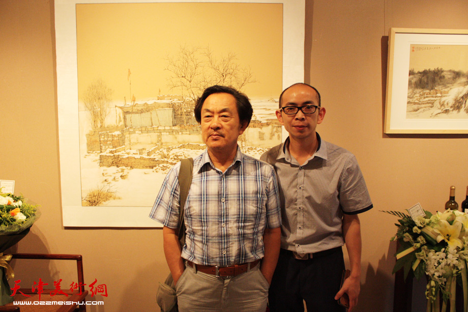 天津市文联理论研究室主任、天津书协顾问王全聚与阚传好合影。 