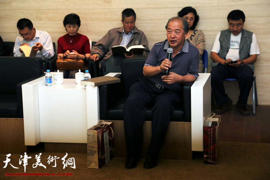  “杜明岑从艺六十年学术研讨会”10月6日举行，图为王书平在研讨会上发言。