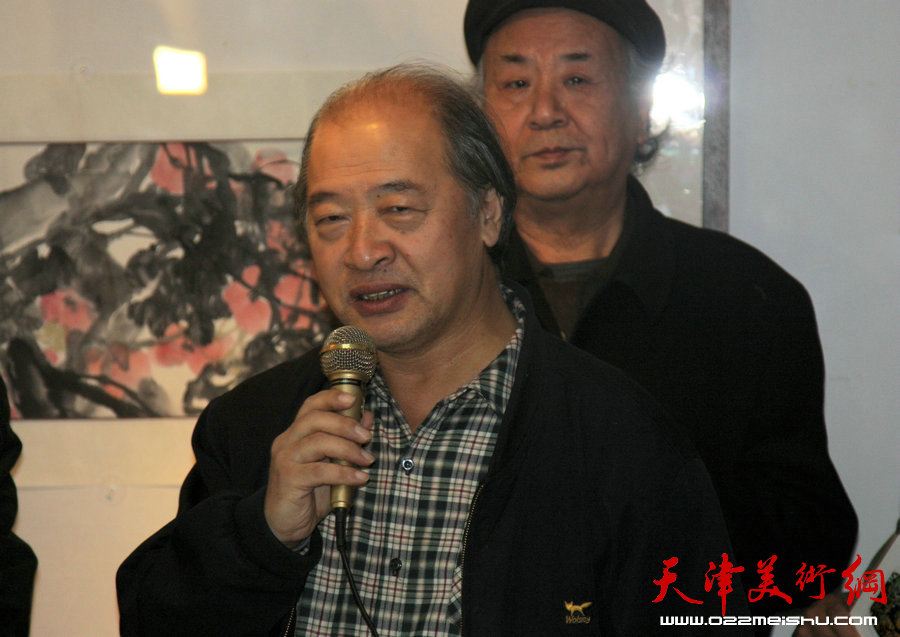 天津美协副主席、秘书长王书平在开幕式上致辞。