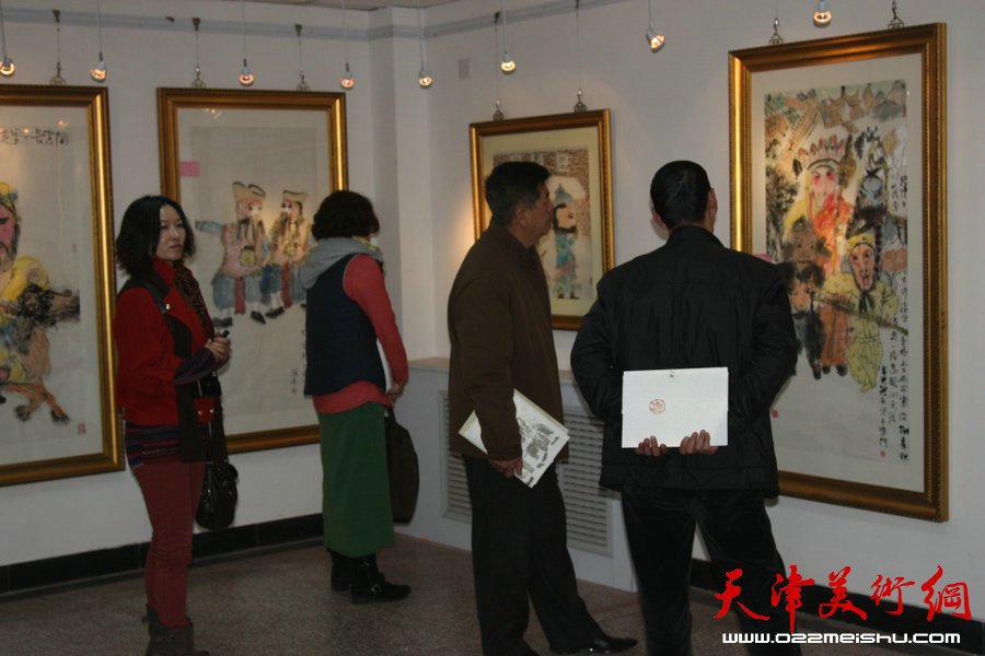 天地之灵——裘缉木、苏鸿升画展11月16日在津开幕。图为画展现场。
