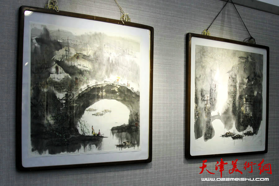 “美丽天津·中国梦书画展”在天津图书馆开展。