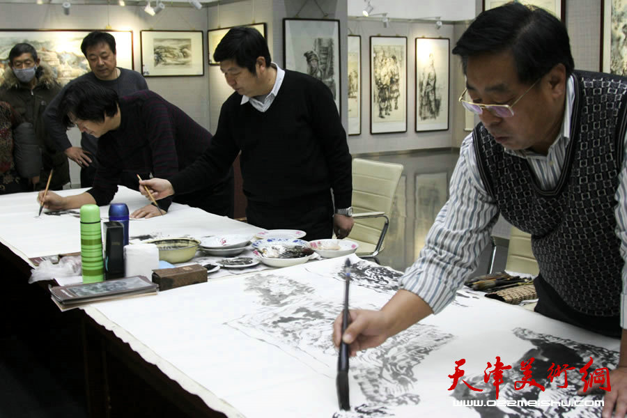 “美丽天津·中国梦书画展”在天津图书馆开展。