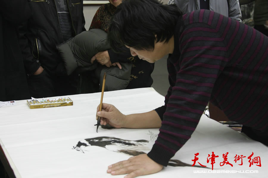“美丽天津·中国梦书画展”在天津图书馆开展。