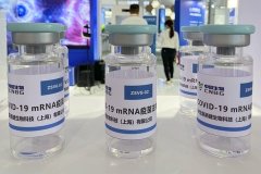 上海海关将加快审批新冠疫苗等防疫物资 在沪企业mRNA疫苗研发提速