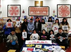 羌族剪纸进课堂 校园美育传承民族文化