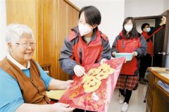 北辰区青（广）源街盛福园社区启动“迎新春 送吉祥”为独居老人送温暖